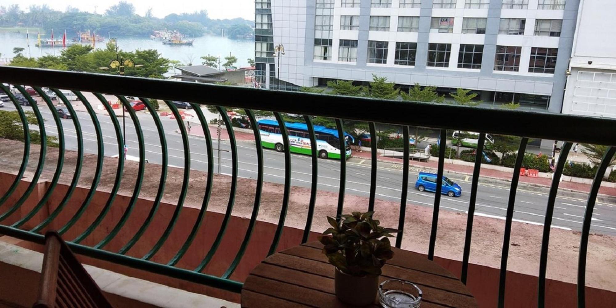 Jj Homes Marina Court Kota Kinabalu Exteriör bild